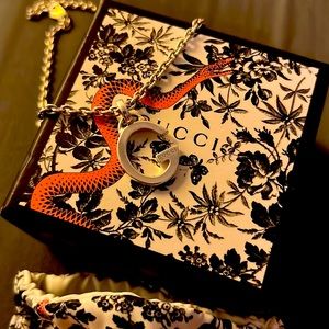 Gucci necklace (silver)